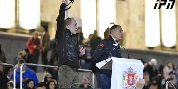 პაატა ბურჭულაძე – ხედავთ პოლიტიკური პარტიები ვერაფერს აკეთებენ, პრეზიდენტი ხომ საერთოდ – ვაცადოთ 8 აპრილამდე, შევიკრიბოთ და აღარ დავიშალოთ, ვიყოთ ბოლომდე!