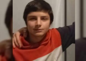 ბათუმში დაკარგულ მოზარდს ეძებენ