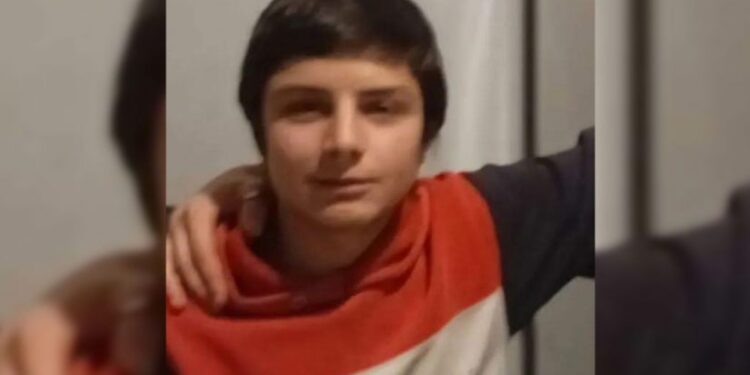 ბათუმში დაკარგულ მოზარდს ეძებენ