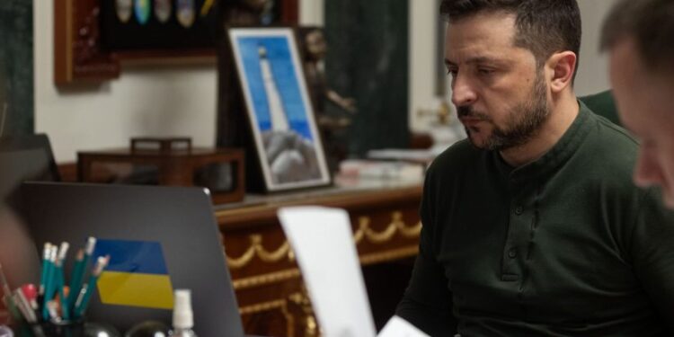 ზელენსკის იმედი აქვს, რომ აშშ-უკრაინის გუნდების შეხვედრა საუდის არაბეთში დადებით შედეგს მოიტანს