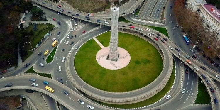 ხვალიდან, თბილისში საავტომობილო მოძრაობა გზის სხვადასხვა მონაკვეთებში სრულად შეიზღუდება – დეტალები