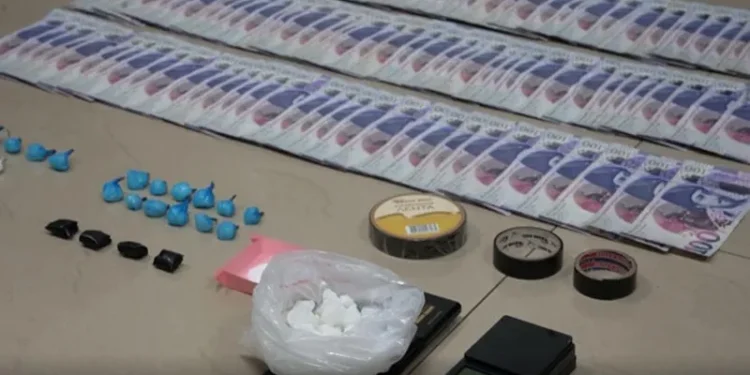 პოლიციამ განსაკუთრებით დიდი ოდენობით ნარკოტიკი, 35 შეკვრად დაფასოებული „მეტადონი“ ამოიღო