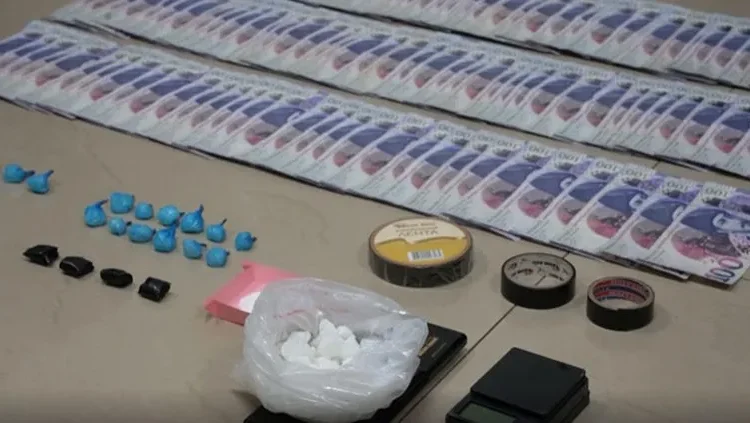 პოლიციამ განსაკუთრებით დიდი ოდენობით ნარკოტიკი, 35 შეკვრად დაფასოებული „მეტადონი“ ამოიღო