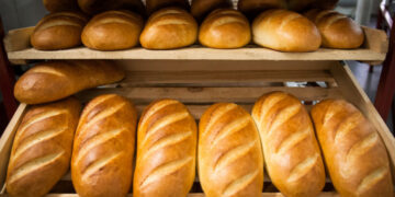 პური გაძვირდა – მომხმარებლებს დახლებზე ფასები 11-16%-ით გაზრდილი დახვდათ