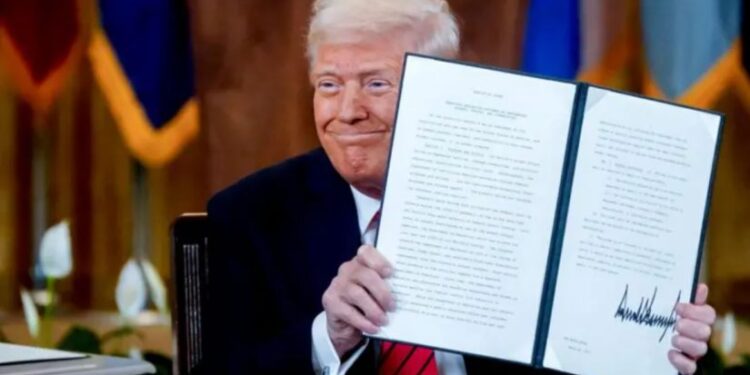 ტრამპი აშშ-ს განათლების დეპარტამენტის ლიკვიდაციის პროცესს იწყებს