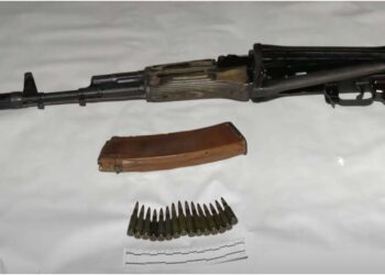 ვიდეო – პოლიციამ გურიასა და საქართველოს რეგიონებში უკანონო ცეცხლსასროლი იარაღები და საბრძოლო მასალა ამოიღო