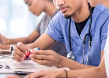 ინდოეთის რამდენი მოქალაქე სწავლობს საქართველოს უნივერსიტეტებში?