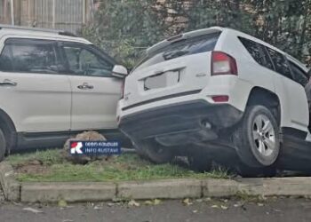 2 ავტომობილი ჯერ ერთმანეთს შეეჯახა, მერე თხრილში გადავარდა – ავარია რუსთავში