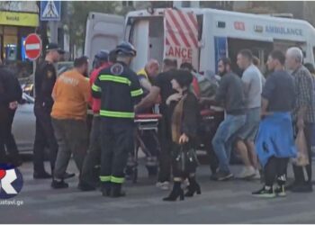 ქალს “ზებრა” გადასასვლელზე ავტომანქანა დაეჯახა – ავტოსაგზაო შემთხვევა რუსთავში (+ვიდეო)