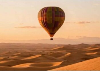 დუბაის უდაბნოში ტურისტებით სავსე საჰაერო ბუშტი ჩამოვარდა – არის მსხვერპლი