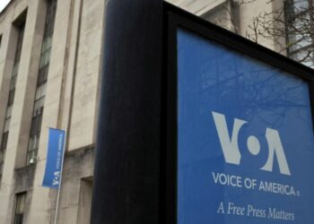 მოსამართლემ ტრამპის ადმინისტრაციას ამერიკის ხმისა და მისი თანამშრომლების აღდგენა დაავალა