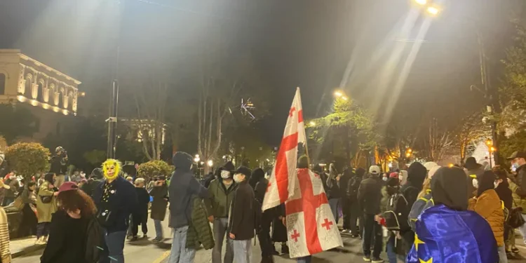 პარლამენტთან საპროტესტო აქცია განახლდა – რუსთაველის გამზირი გადაკეტილია