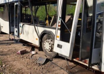 რუსებმა ქალაქ მარგანეცში ავტობუსს დაარტყეს | დაიღუპა 9, დაშავდა 30 ადამიანი