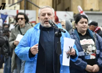 ზვიად ცეცხლაძის მამა – პოლიტპატიმრების ოჯახების პირველი აქცია შედგა – 9 აპრილის მემორიალი დავიცავით რუსული რეჟიმისგან და ჩინოვნიკებს არ მივეცით უფლება, მოსულიყვნენ ფარისევლურად და ყვავილები მოეტანათ