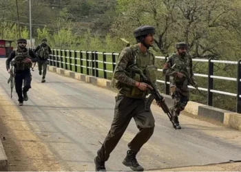 ინდოეთის ტურისტებს ცეცხლი გაუხსნეს, დაღუპულია 20-ზე მეტი ადამიანი