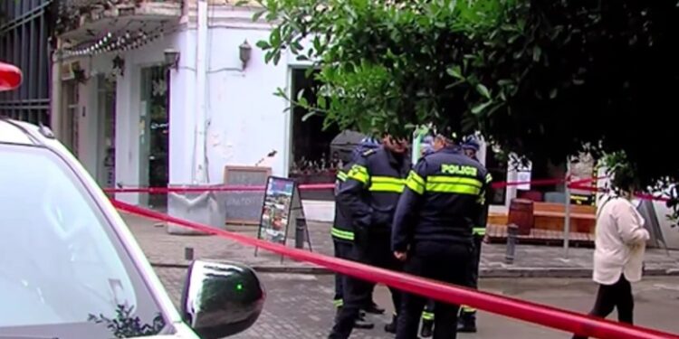 თბილისში კაფე ,,ლინვილის” სახურავი ჩამოინგრა