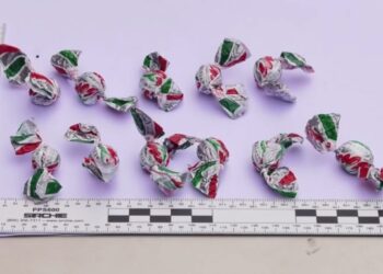 კანფეტის ქაღალდში დაფასოებული “მეტადონი”, “ალფა-პვპ” ამოვიღეთ – შსს-მ 3 პირი დააკავა