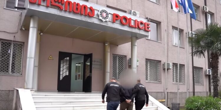 აჭარაში ჯგუფურად ჩადენილი გამოძალვისა და იძულების ბრალდებით 2 პირი დააკავეს (+ვიდეო)