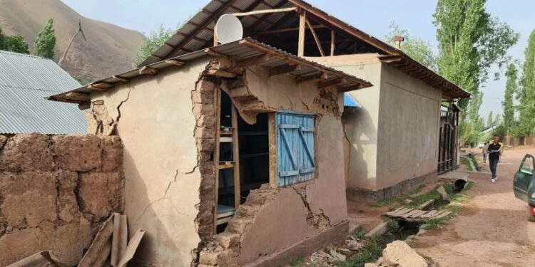 ტაჯიკეთში ბოლო 24 საათის განმავლობაში 4 მიწისძვრა მოხდა – ნგრევას 3 წლის ბავშვი ემსხვერპლა