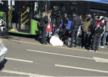 ავტობუსი ქვეითს დაეჯახა – ავტოსაგზაო შემთხვევა თბილისში