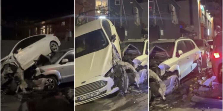 ვიდეო – რამდენიმე ავტომანქანა დაიმტვრა ავარიის შედეგად თბილისში