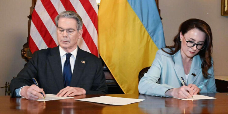აშშ-მა და უკრაინამ ხელი მოაწერეს წიაღისეულის შეთანხმებას და საინვესტიციო ფონდის შექმნაზე შეთანხმდნენ