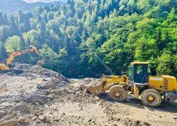 ქვემო სვანეთში, სადაც მეწყერი ჩამოწვა, მობილიზებულია მძიმე ტექნიკა და გზის გაწმენდითი სამუშაოები მიმდინარეობს – ლენტეხის მერია