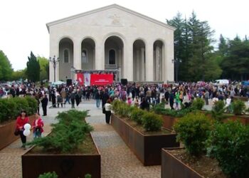 ვინ იმღერებს ოზურგეთში 26 მაისს