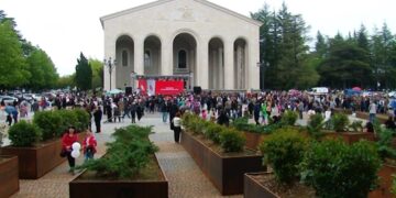 ვინ იმღერებს ოზურგეთში 26 მაისს