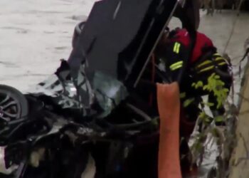 მტკვარში ჩავარდნილი ავტომობილი