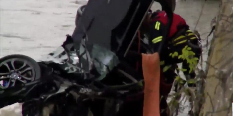 მტკვარში ჩავარდნილი ავტომობილი