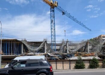 თბილისში მშენებარე შენობა ჩამოინგრა