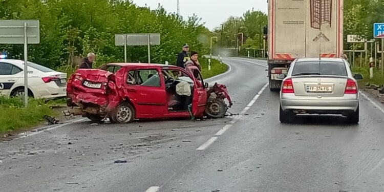 სამი ადამიანი დაშავდა ავტოსაგზაო შემთხვევის შედეგად ლანჩხუთში
