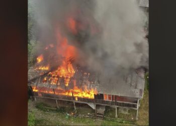 ხანძარი ოზურგეთში – ცეცხლი საცხოვრებელ სახლს გაუჩნდა