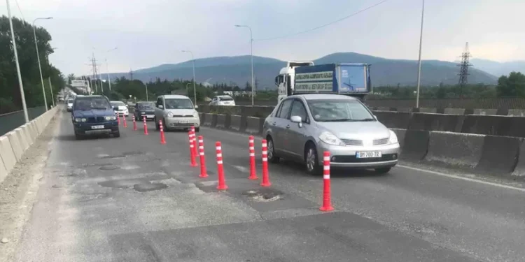 არაგვის ხიდზე ცენტრალურ მაგისტრალზე მოძრაობა პერიოდულად შეიზღუდება – რას ამბობს გზების დეპარტამენტი