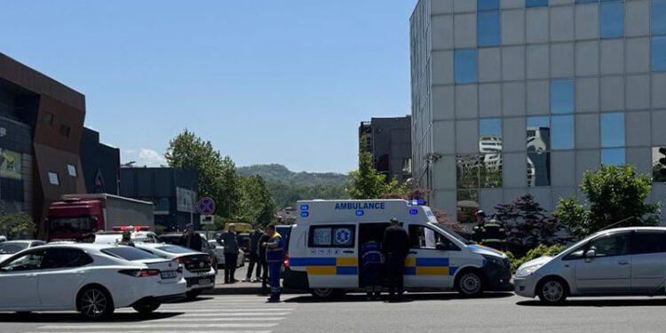 ბათუმში ქვეითად მოსიარულე ქალს მანქანა დაეჯახა