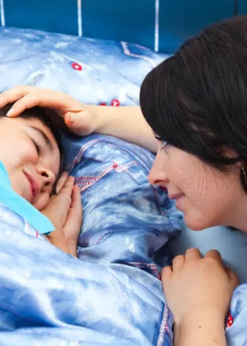 ფრაზები, რომლებიც ძილის წინ შვილებს უნდა უთხრათ