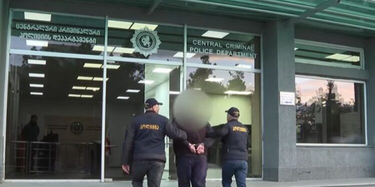 ვიდეო – “პოვერა”, “გეგე”, “ბაჩო ტბილისკი” – “ქურდულ სამყაროსთან” კავშირში მყოფი 8 პირი დააკავეს, 3 პირს ბრალი დაუსწრებლად წარედგინა