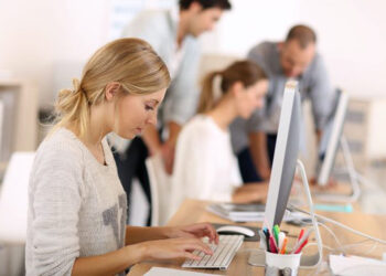 დასაქმებულები