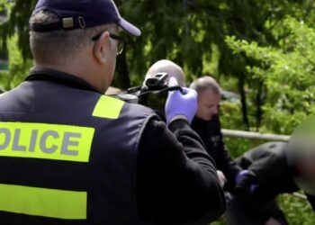 ვიდეო – აჭარაში ნარკოდანაშაულის ბრალდებით 2 პირი დააკავეს – ამოღებულია განსაკუთრებით დიდი ოდენობით ნარკოტიკი