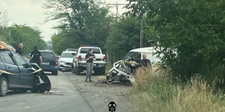 ერთმანეთს მსუბუქი ავტომობილი და მიკროავტობუსი შეეჯახენენ – ავარია გორში