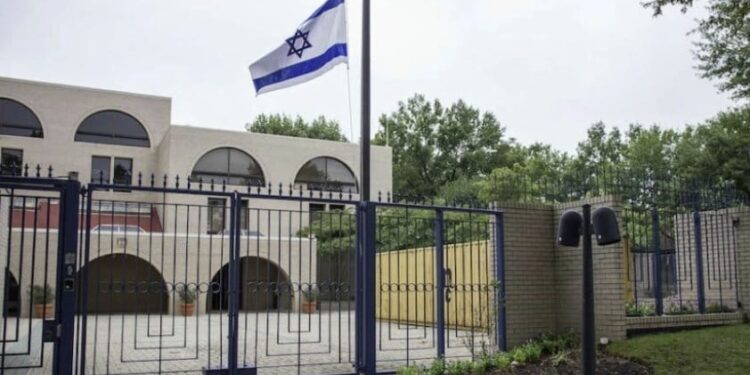 ისრაელი მთელ მსოფლიოში დიპლომატიურ მისიებს ხურავს