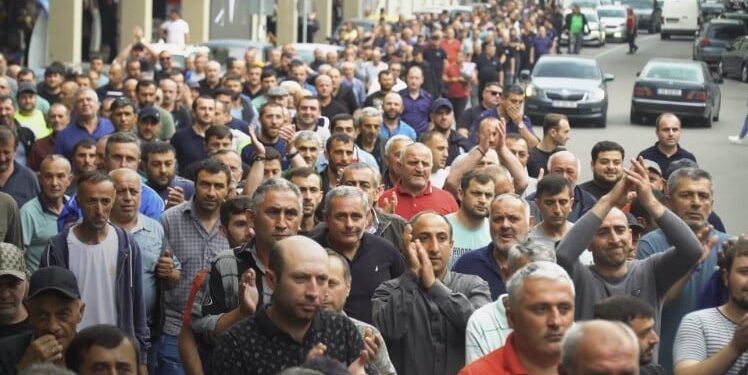 “ჯორჯიან მანგანეზმა” 90-მდე მუშა სამსახურიდან გაათავისუფლა