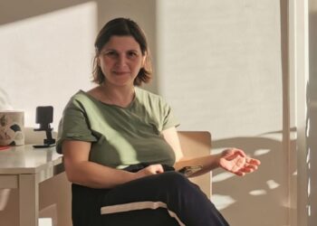 შსს-მ ნინო დათაშვილი საჯარო მოსამსახურეზე თავდასხმის ბრალდებით დააკავა