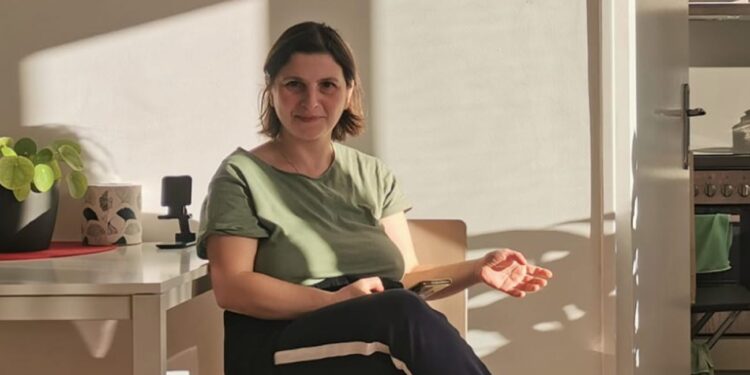 შსს-მ ნინო დათაშვილი საჯარო მოსამსახურეზე თავდასხმის ბრალდებით დააკავა