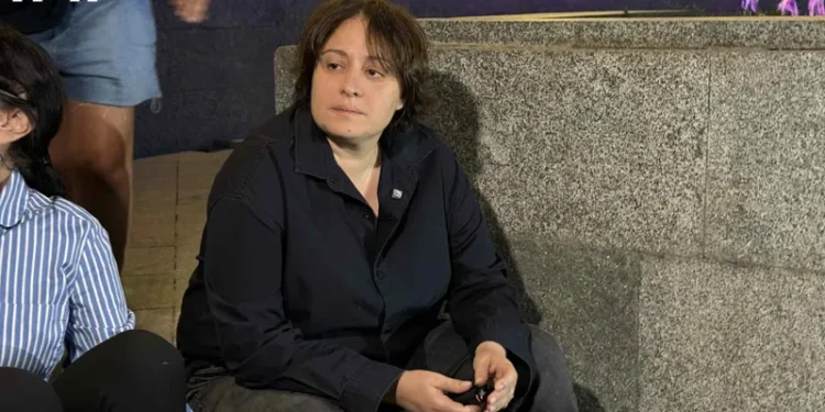 ელენე ხოშტარია შიმშილობას იწყებს