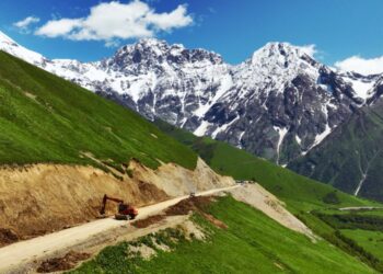 ზემო და ქვემო სვანეთის დამაკავშირებელი გზის რეაბილიტაცია გრძელდება – ინფრასტრუქტურის სამინისტრო
