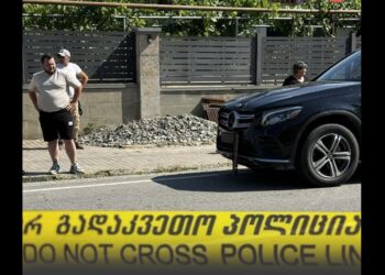 ამბროლაურში ავტომობილი არასრულწლოვანს დაეჯახა