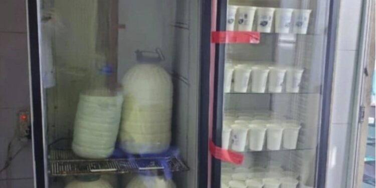 „ამოღებული და დალუქულია მაწონი, ყველი, რძე…“ – თბილისში რძის გადამამუშავებელი არალეგალური საწარმო გამოავლინეს