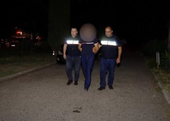 ვიდეო – დააკავეს პირი, რომელმაც თბილისში ცივი იარაღით კაცი დაჭრა